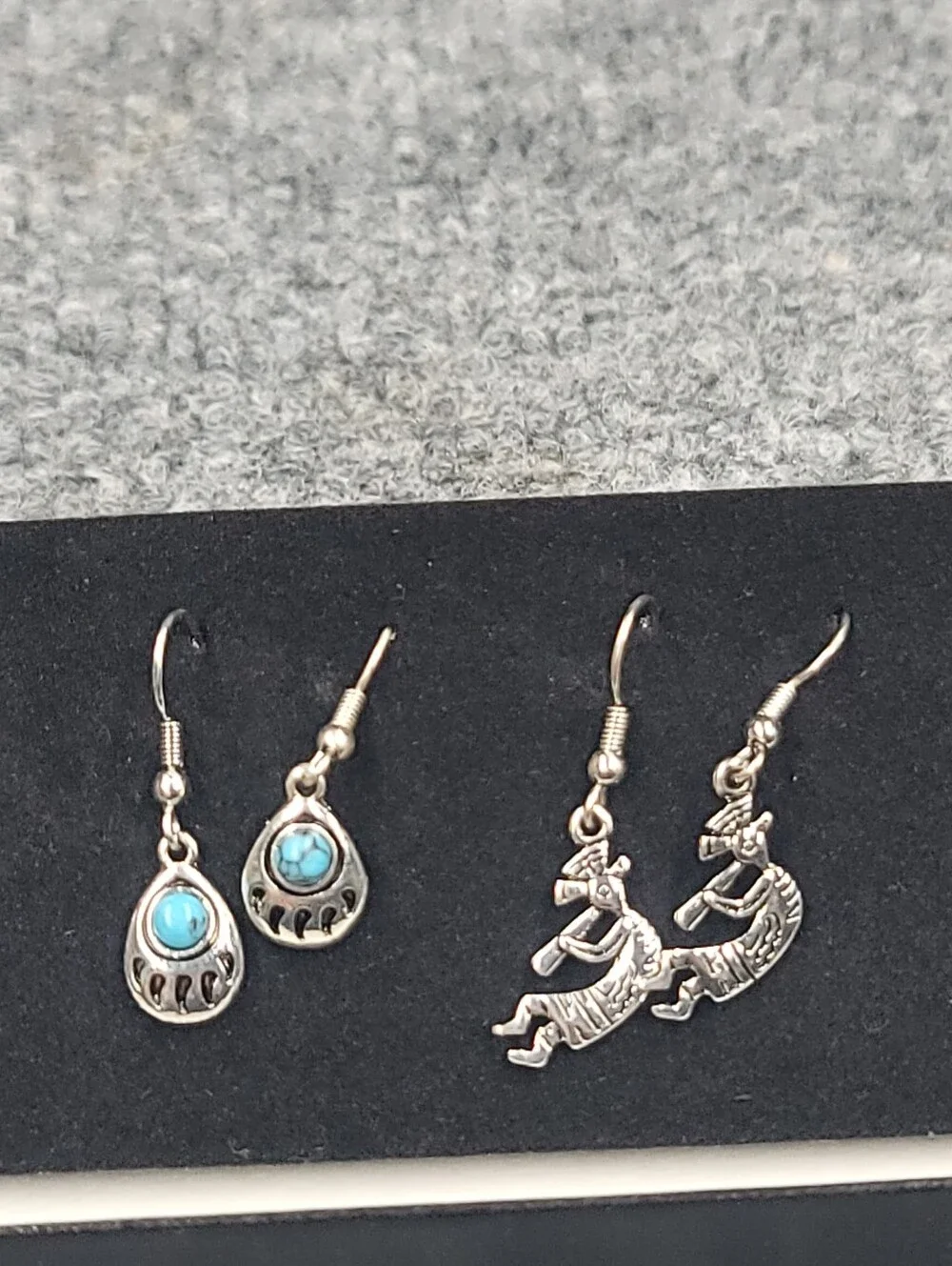 Southwest Style Earrings, Dangling, Silver & Turquoise Colors 5 Pairs NEW